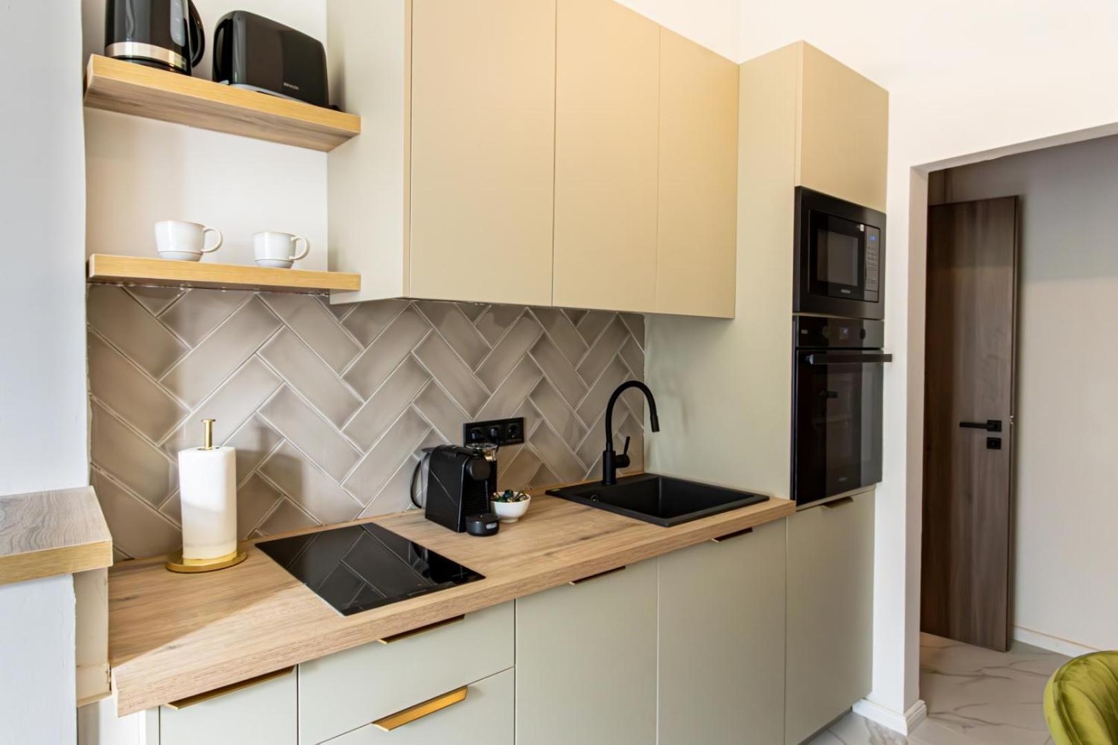 Oasis Apartment On The Broadway With Ac بودابست المظهر الخارجي الصورة